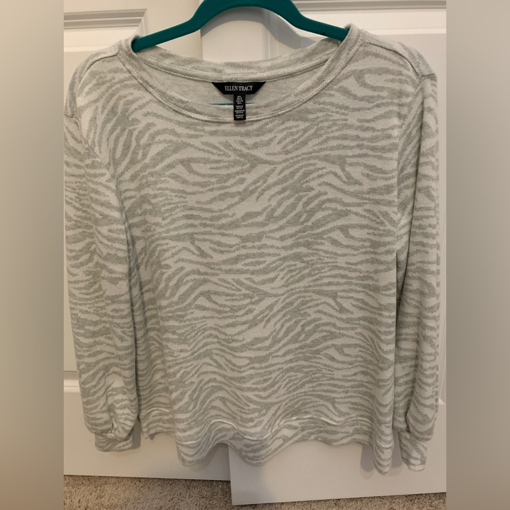NWOT Ellen Tracy zebra print pullover